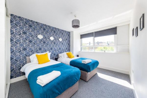 Modern Contractor Flat with FREE Parking in a Great Location by ComfyWorkers